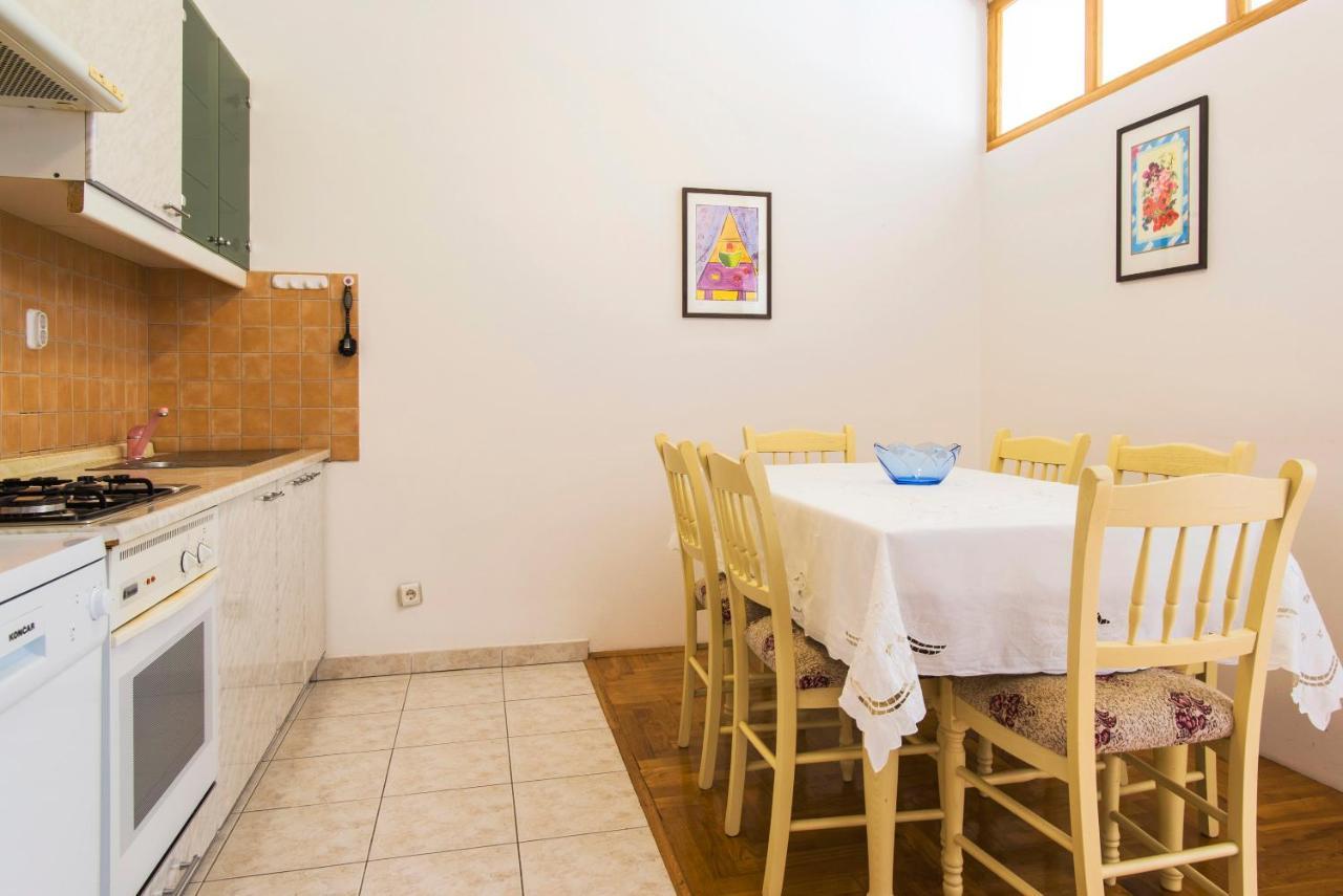 Apartment Sandra Pula Exterior photo