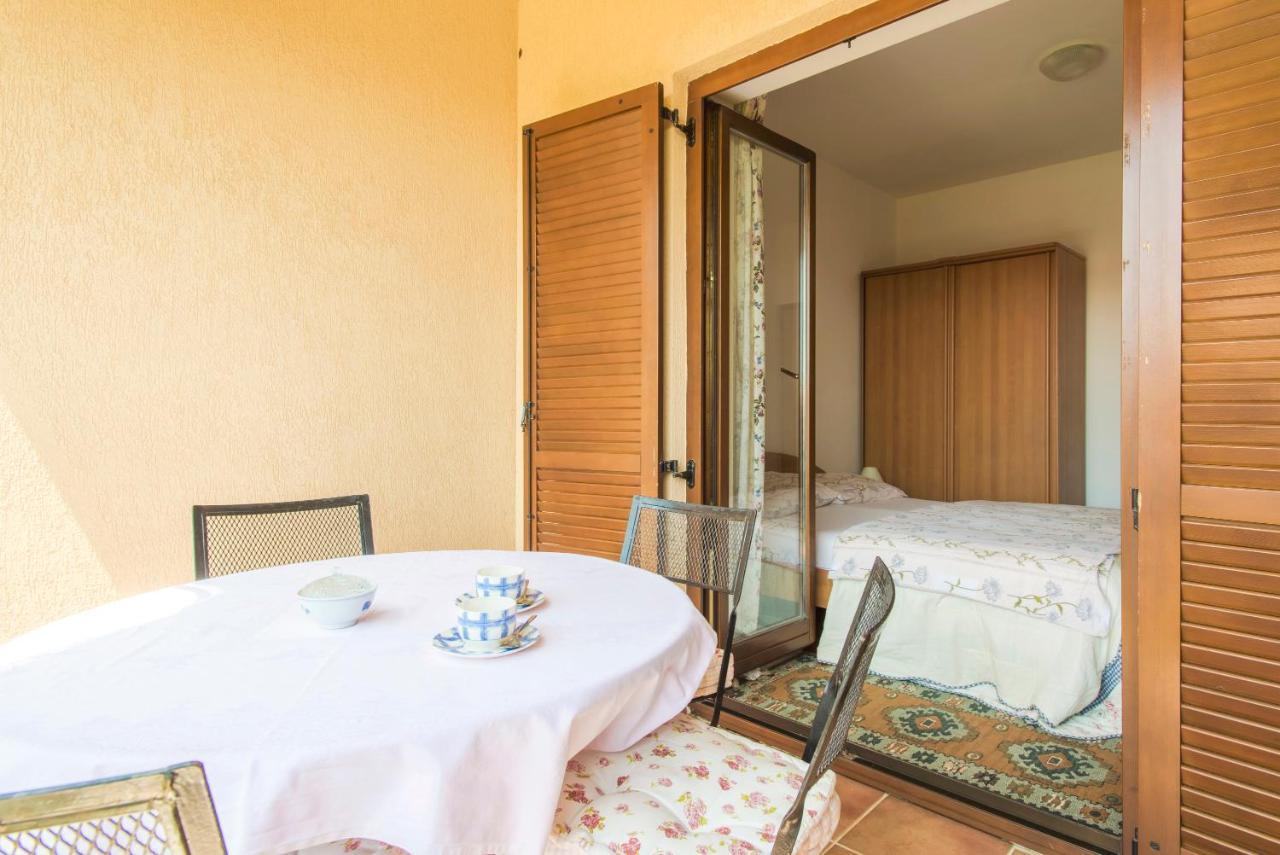 Apartment Sandra Pula Exterior photo